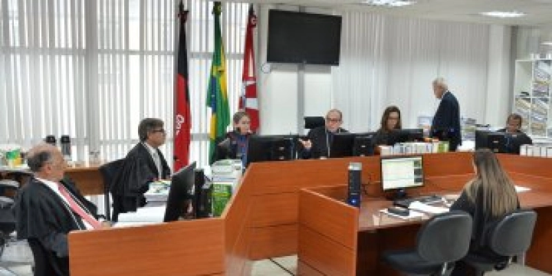 Banco é condenado a indenizar homem com transtorno de ansiedade por demora no atendimento