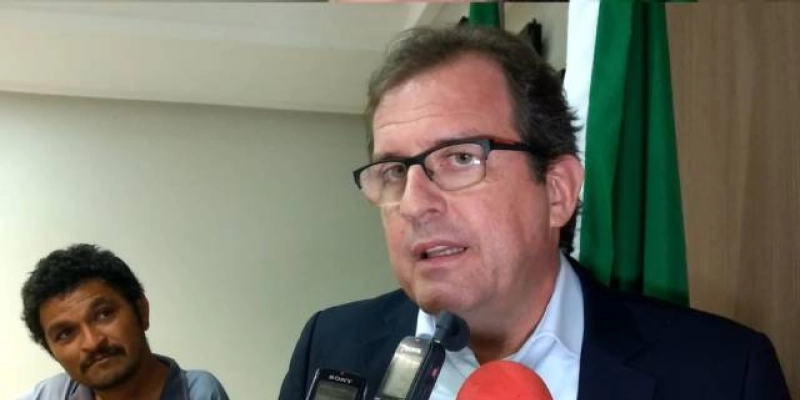 Tyrone: Os líderes da oposição não têm coragem, e patrocinam bobos da corte; deixem de besteira; quem vai me enfrentar? Vídeo 
