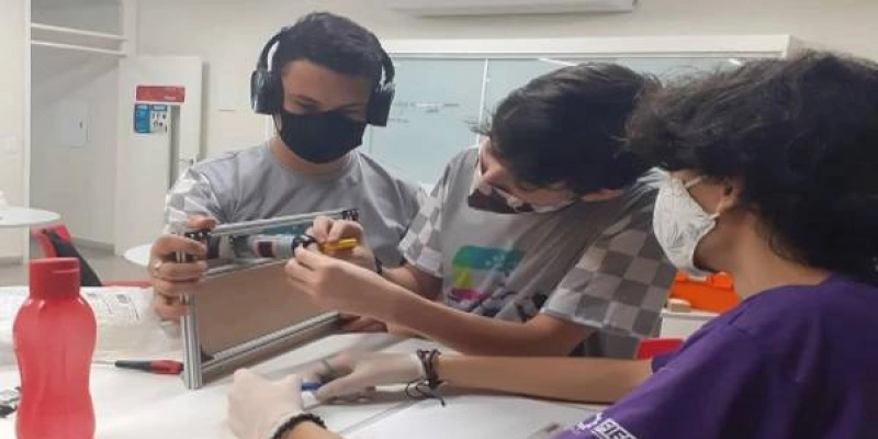 Alunos da Escola SESI se preparam para temporada do Torneio de Robótica de 2021