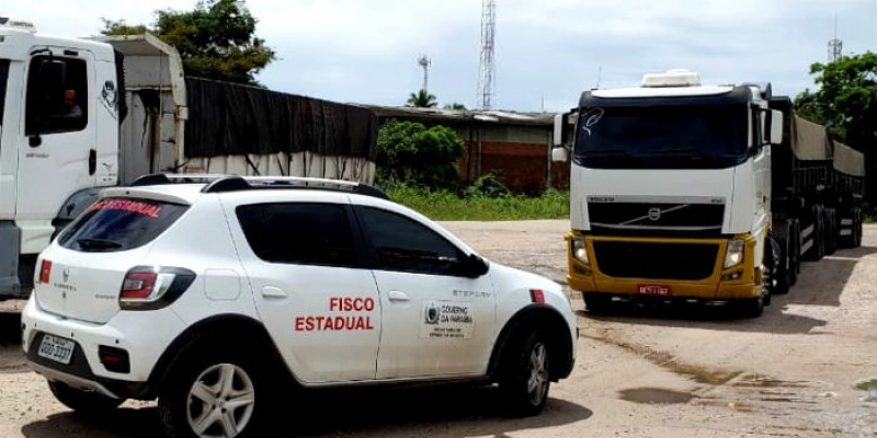 Receita Estadual apreende carreta bitrem e caçamba com minerais na Paraíba