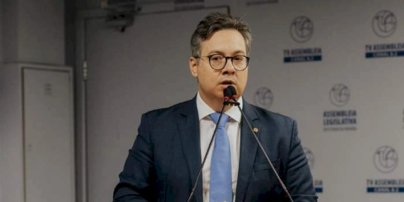 Projeto de Júnior Araújo que disciplina divulgação de ataques violentos em escolas da PB é aprovado na ALPB