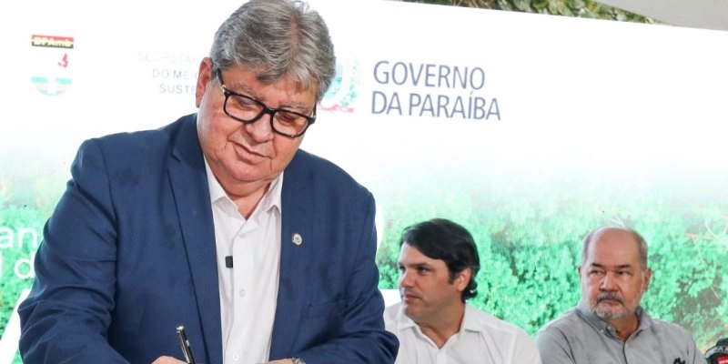 João Azevêdo autoriza projeto de capacitação para dois mil estudantes da rede estadual em abertura da Semana do Meio Ambiente