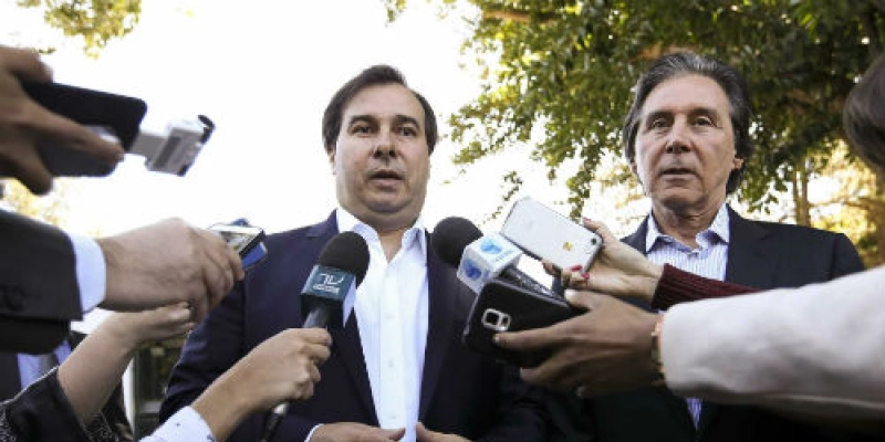 PGR pede 60 dias para concluir investigação contra Maia e Eunício