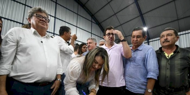 Governador participa do ODE em Mamanguape e entrega benefícios que somam R$ 35 milhões