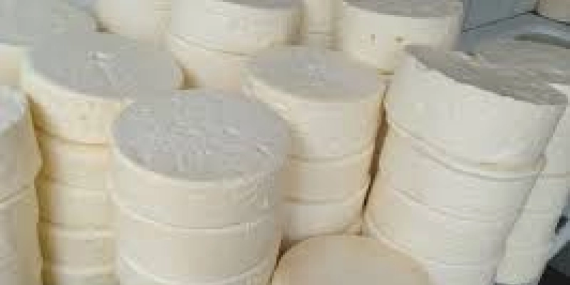 Procon-JP constata diferença superior a R$41,00 no preço do queijo