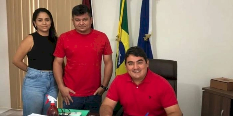 Lucas Braga assina ordem de serviço para implantação de energia solar em todas as escolas e ginásios do município de Marizópolis
