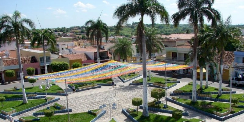 Prefeito vai construir Praça em frente à Prefeitura de Coremas em Homenagem a Dra. Chaguinha