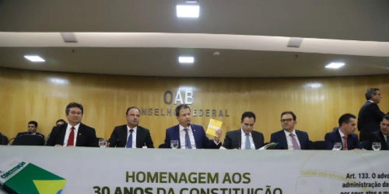 Conselho Federal derruba cláusula de barreira e novos advogados podem concorrer a cargos nas direções da OAB