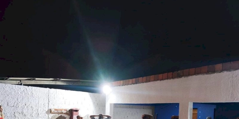 Polícia Militar encerra festa clandestina e prende três pessoas