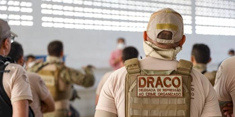DRACO prende homem conduzindo carro roubado no interior da Paraíba