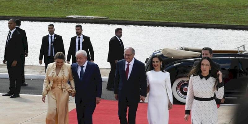 Paraibana é destaque na Posse de Lula, ‘rouba a cena’, e viraliza na internet 