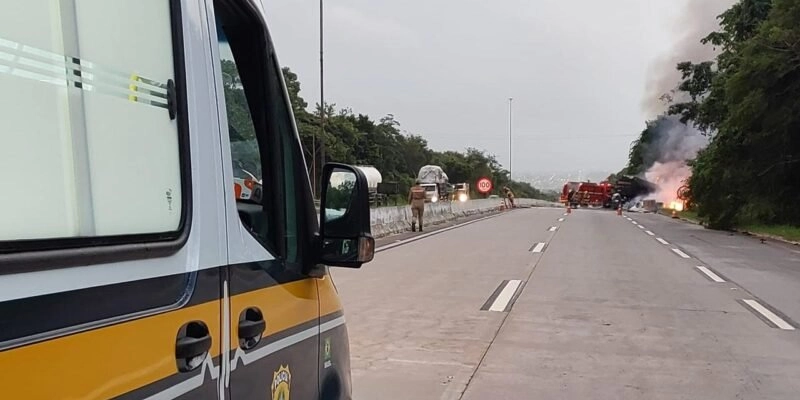 Tragédia na Rodovia: Motorista morre em acidente com caminhões e incêndio na BR da Paraíba 