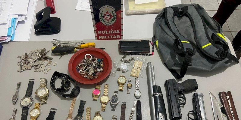 Polícia Militar prende casal suspeito de assalto e recupera objetos roubados