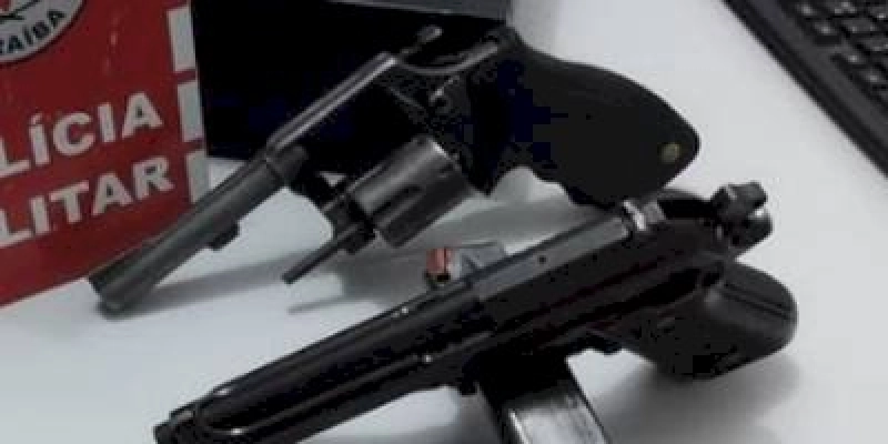 Após tentativa de homicídio, Policiais Militares prendem trio e apreendem armas de fogo e moto roubada em Sousa