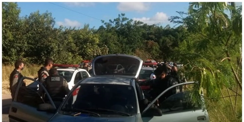 Veículo roubado é recuperado pela polícia militar momentos após o crime; confira 
