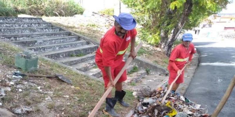 Seinfra segue nesta terça-feira com manutenção de galerias, iluminação pública e Operação Tapa-Buraco