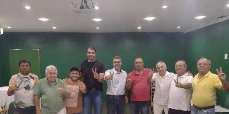 André e Leonardo reúnem pré-candidatos a Vereadores, e discute aliança em Sousa 