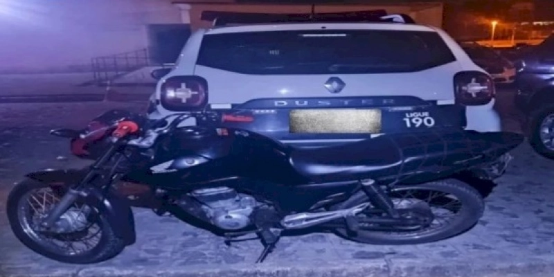 Motocicleta clone é recuperada pela Polícia Militar, durante rondas 