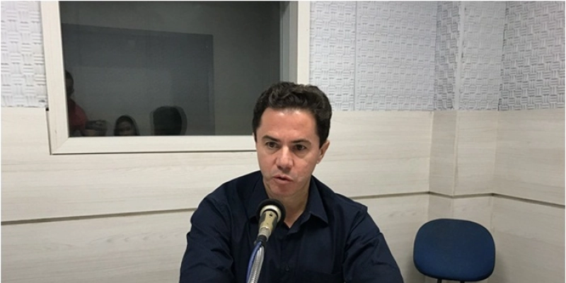 Senador Veneziano diz que não vai tripudiar com as denúncias de desvio de verbas da merenda escolar em Campina Grande