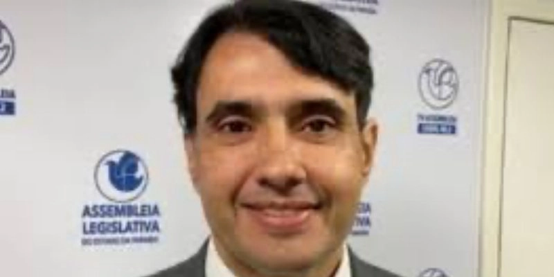 André Gadelha admite incômodo com avanço de Nabor nos bastidores da chapa governista