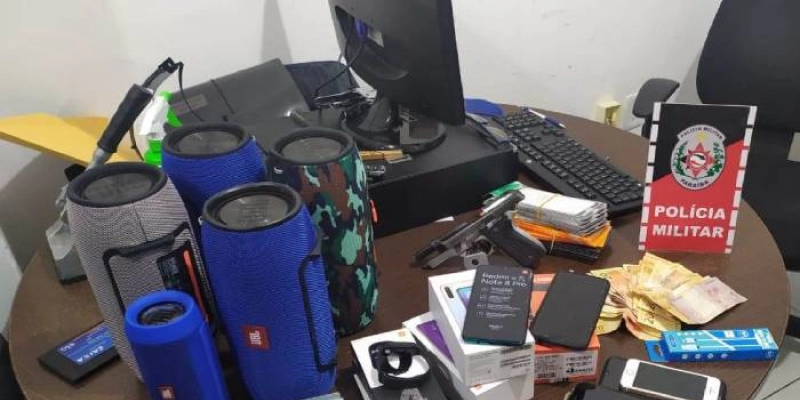 Polícia Militar prende suspeitos de assaltar loja de celulares na Paraíba