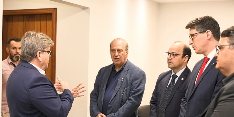Em visita de cortesia a João Azevêdo, ministro do TCU elogia boas práticas de governança implantadas na Paraíba