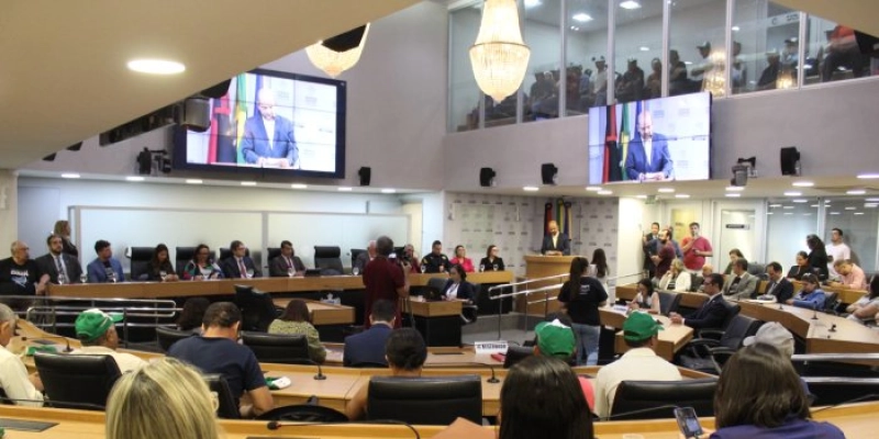 ALPB e CMJP debatem tráfico de pessoas e combate ao trabalho escravo na Paraíba