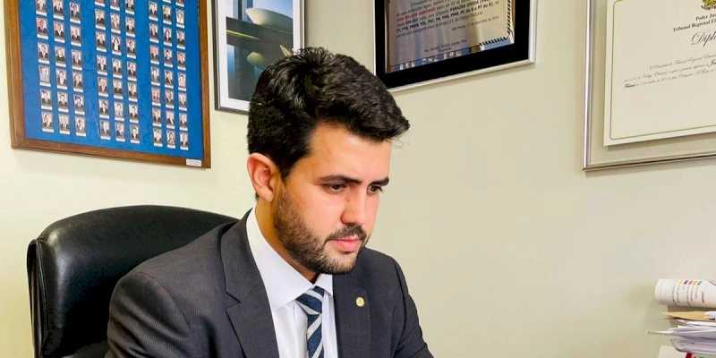 Wilson Filho mobiliza ALPB por apoio ao Instituto Federal do Sertão e recolhe assinaturas de deputados para pressionar MEC