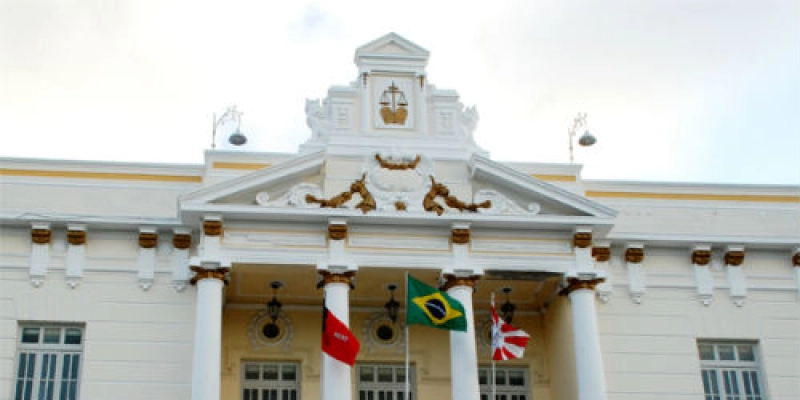 Servidores da justiça estadual decidem, em assembleia, se paralisam atividades na PB