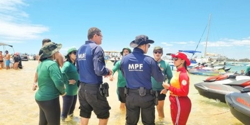 MPF participa de ação de fiscalização em parque estadual marinho na Paraíba