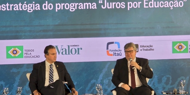 Azevêdo destaca avanços e investimentos no ensino técnico da Paraíba em seminário promovido pelo Valor Econômico