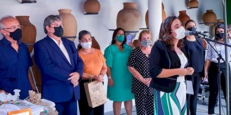 Ao lado de João Azevêdo e da primeira-dama Ana Lins, Pollyana Dutra participa do lançamento da agenda 2022: “Paraíba, um Estado do Artesanato”