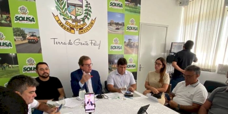 Tyrone revela dificuldade para fechar folha do servidor durante coletiva em Sousa