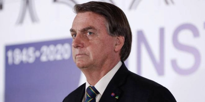 Bolsonaro lança pedra fundamental de trecho da BR-367 em MG