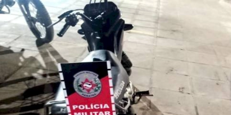 Polícia Militar apreende moto com restrição de roubo/furto