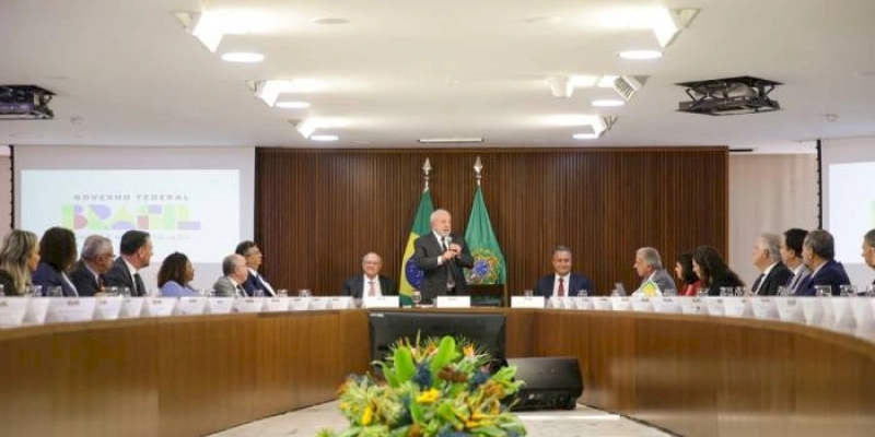 Lula pede agilidade na nomeação de aliados do governo