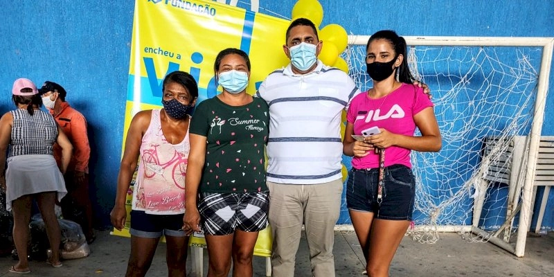 Em parceria com o Instituto Frei Beda de Desenvolvimento Social, prefeitura de Aparecida realiza a entrega de cestas com vários produtos alimentícios
