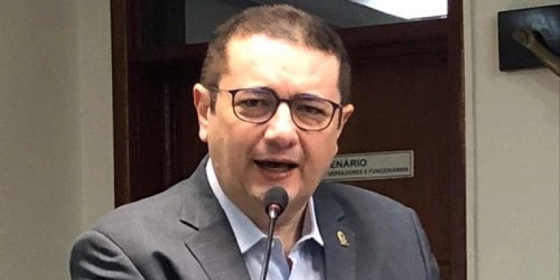 Marcondes e Leonardo Gadelha vão transferir título eleitoral para Sousa; Eles podem ser candidatos, diz Cacá