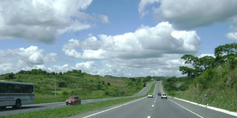 Adiada interdição da BR-230 para remover vão central de passarela