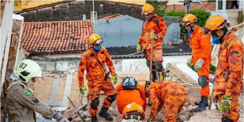 Sobem para seis os mortos do desabamento de prédio em Fortaleza