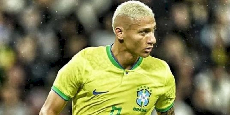 Richarlison diz que gol de voleio foi um dos mais bonitos da carreira