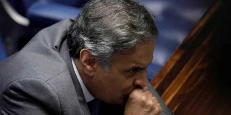 Tucanos mantêm apoio a Aécio e não pensam em expulsar senador do PSDB