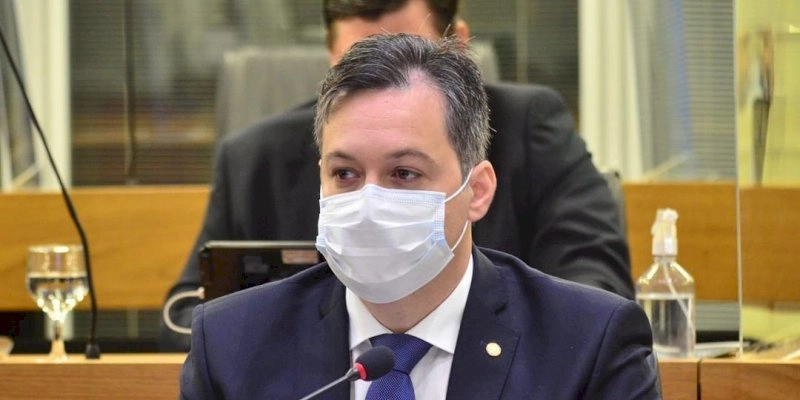 Júnior Araújo destina R$ 100 mil para custeio, serviços e compra de equipamentos do Hospital e Maternidade de Coremas