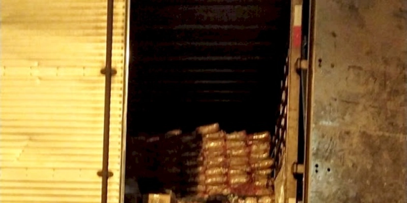  SEFAZ-PB e Polícia Militar apreendem mil fardos de biscoito sem documento fiscal avaliados em R$ 77 mil 