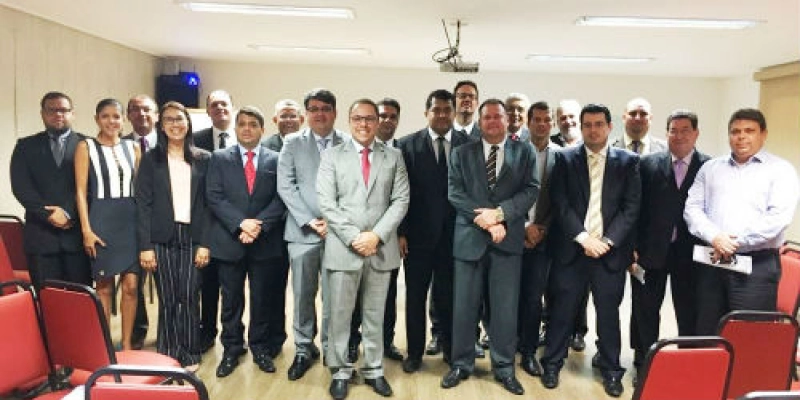 APAM: Juristas se reúnem e associação que vai defender contratação de advogados pelos municípios