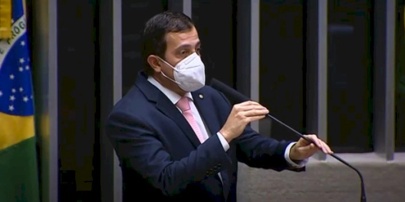 Gervásio homenageia José Maranhão na tribuna da Câmara Federal