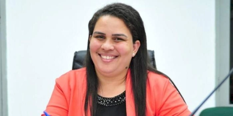 Prefeita Luciene tem 15 dias para justificar contrato destinado à melhoria da iluminação pública em Bayeux