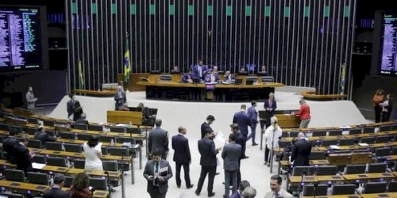 5G: Câmara aprova projeto que facilita chegada da tecnologia no país
