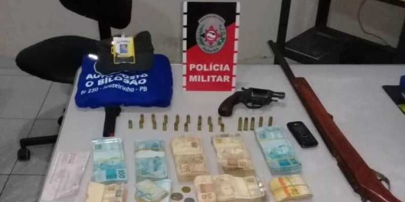 AÇÃO RÁPIDA - Polícia recupera dinheiro roubado de posto de combustíveis