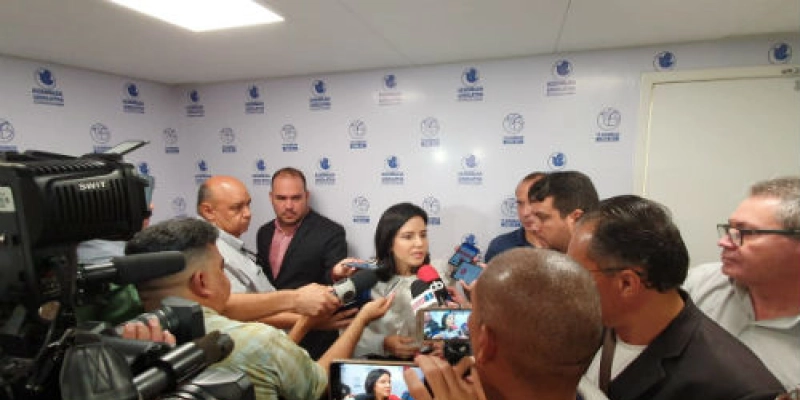 Deputada Pollyanna Dutra nega boatos e reafirma que segue firme com a proposta do governador João Azevedo